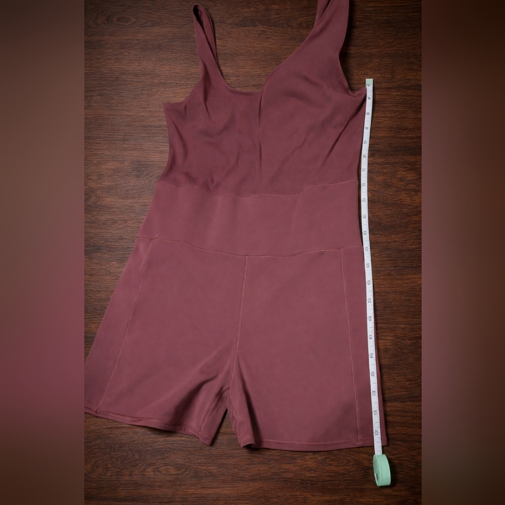 Vuori Fitness Romper - Mauve - XL - Like New - Picture 4 of 12